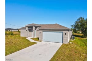 2716 25TH Street, Lehigh Acres, FL 33976 - MLS#2026009019