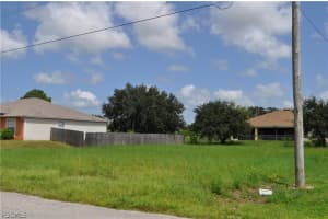 3904 9th Street, Lehigh Acres, FL 33971 - MLS#2026009053