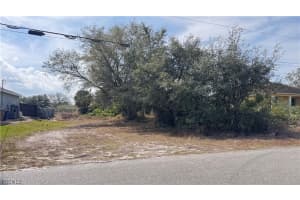 480 Redwing Street, Lehigh Acres, FL 33974 - MLS#2026009065