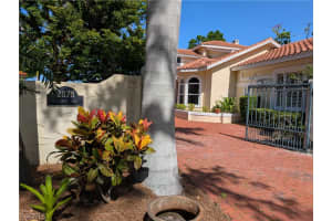 2878 Valencia Way, Fort Myers, FL 33901 - MLS#2026009126