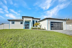 2917 27th Street, Cape Coral, FL 33993 - MLS#2026009217