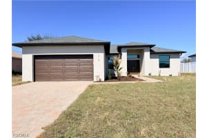 315 Nw 3rd Ln, Cape Coral