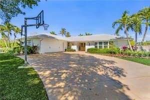 1323 Tanglewood Parkway, Fort Myers, FL 33919 - MLS#2026009288