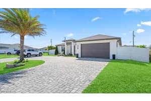 328 Tropicana Parkway, Cape Coral, FL 33909 - MLS#2026009313