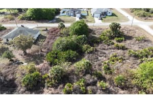 741 Cardinal Street, Lehigh Acres, FL 33974 - MLS#2026009331