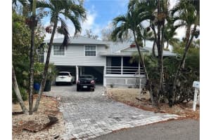 7668 Myrsine Cir, Bokeelia