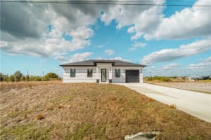 217 Pembroke Street, Lehigh Acres, FL 33974 - MLS#2026009373