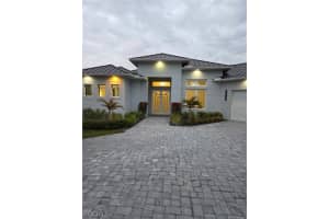 239 20th Avenue, Naples, FL 34120 - MLS#2026009434