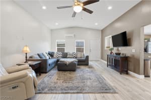 8635 Exeter Street, Fort Myers, FL 33907 - MLS#2026009438