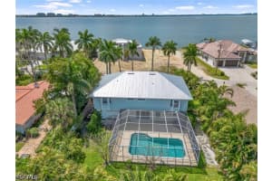 647 Coral Drive, Cape Coral, FL 33904 - MLS#2026009490