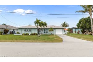 4528 1st Place, Cape Coral, FL 33904 - MLS#2026009500