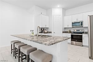 209 10th Place, Cape Coral, FL 33991 - MLS#2026009585