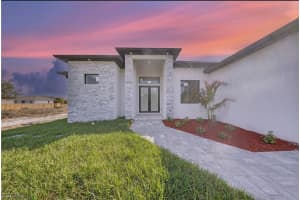 4013 12th Street, Lehigh Acres, FL 33976 - MLS#2026009599