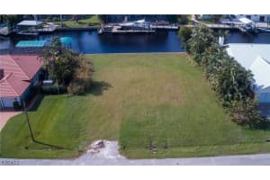126 Montrose Drive, Fort Myers, FL 33919 - MLS#2026009622