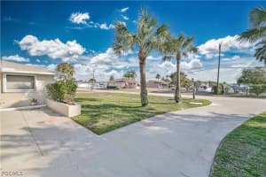 711 Monterey Avenue, Cape Coral, FL 33904 - MLS#2026009652