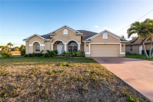 838 Gleason Parkway, Cape Coral, FL 33914 - MLS#2026009754