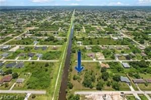 3701 10th Street, Lehigh Acres, FL 33976 - MLS#2026009782