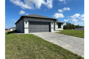 4020 34th Street, Lehigh Acres, FL 33976 - MLS#2026009819