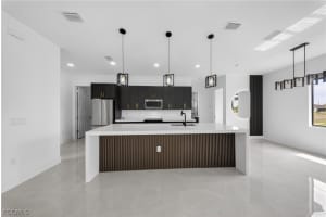 4105 10th Street, Lehigh Acres, FL 33971 - MLS#2026009885