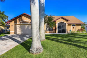 4841 24th Place, Cape Coral, FL 33914 - MLS#2026009918