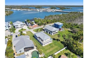 942 Prescott Street, Fort Myers Beach, FL 33931 - MLS#2026010004