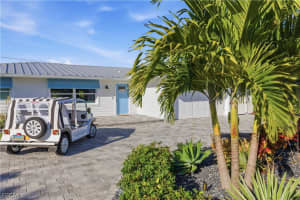 519 105th Avenue, Naples, FL 34108 - MLS#2026010068