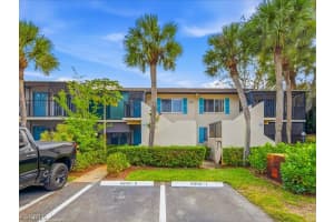 4200 Looking Glass Lane, Naples, FL 34112 - MLS#2026010114