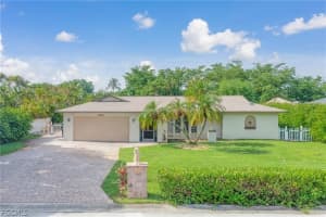 3580 Knollwood Rd, Fort Myers