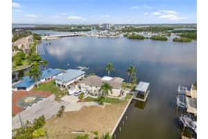 870 Oak Street, Fort Myers Beach, FL 33931 - MLS#2026010270