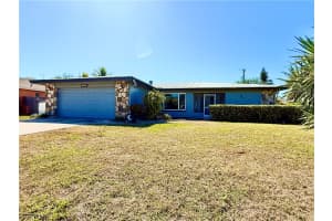 1008 Se 25th Ter, Cape Coral