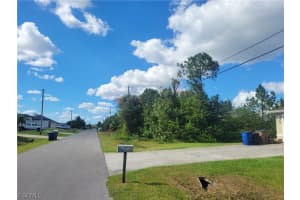 4006 4 Street, Lehigh Acres, FL 33976 - MLS#2026010393