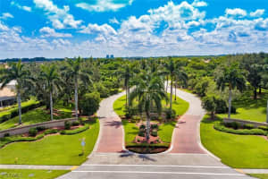 9710 Las Casas Drive, Fort Myers, FL 33919 - MLS#2026010510