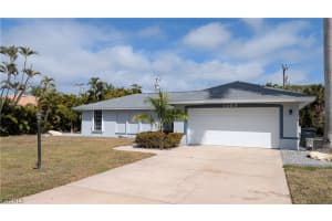 1329 Oaklawn Court, Fort Myers, FL 33919 - MLS#2026010602