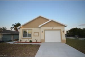 2197 Davis Court, Fort Myers, FL 33916 - MLS#2026010698