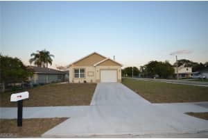 2197 Davis Court, Fort Myers, FL 33916 - MLS#2026010698