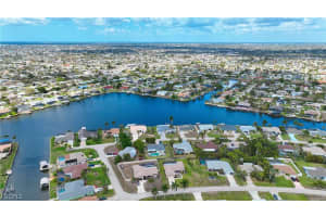 318 33rd Terrace, Cape Coral, FL 33904 - MLS#2026010922