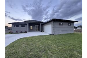 812 Chapel Avenue, Lehigh Acres, FL 33971 - MLS#2026010945