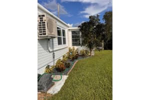 88 Sun Circle, Fort Myers, FL 33905 - MLS#2026011145