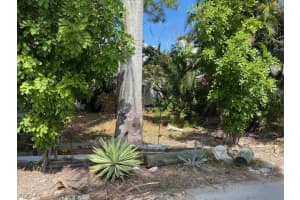 657 Coral Drive, Cape Coral, FL 33904 - MLS#2026011194