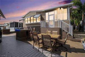 3094 Harpoon Ln, St James City