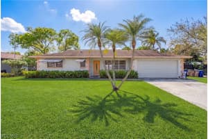 2119 Hibiscus Rd, Fort Myers