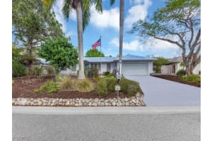 1537 Covington Circle, Fort Myers, FL 33919 - MLS#2026011542