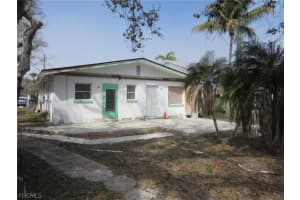 123 Falkirk Street, Fort Myers Beach, FL 33931 - MLS#2026011548