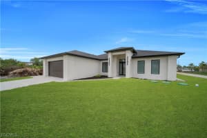 2600 38th Street, Lehigh Acres, FL 33976 - MLS#2026011746