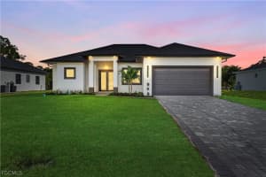 2713 10th St W, Lehigh Acres