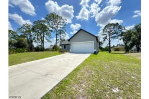 5016 Dogwood Circle, Labelle, FL 33935 - MLS#2026011788
