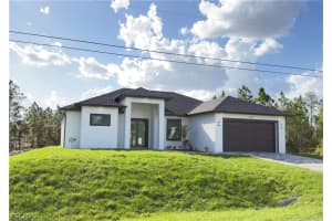 913 Glenn Avenue, Lehigh Acres, FL 33972 - MLS#2026011796