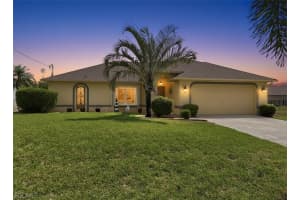 2337 Nw 38th Pl, Cape Coral