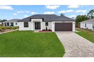 2517 24th St W, Lehigh Acres