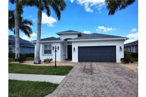 183 Destiny Cir, Cape Coral
